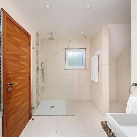 180 Degree Ocean Views, Pure Paradise