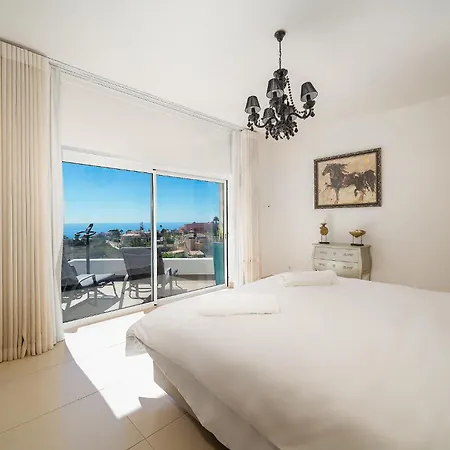 180 Degree Ocean Views, Pure Paradise